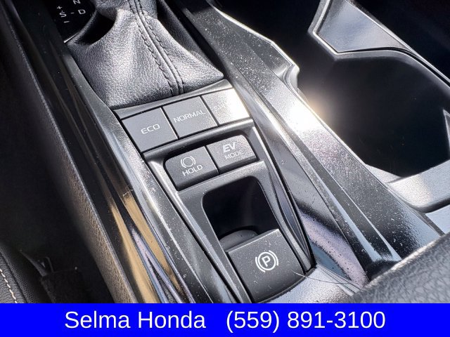 Used 2025 Toyota Camry SE FWD image 21