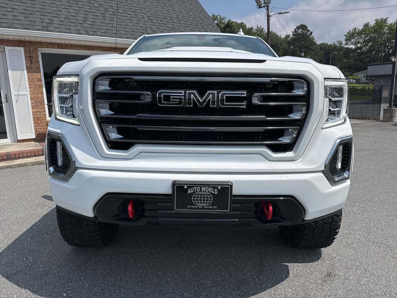 Used 2022 GMC Sierra 1500 AT4 w/ AT4 Preferred Package image 8
