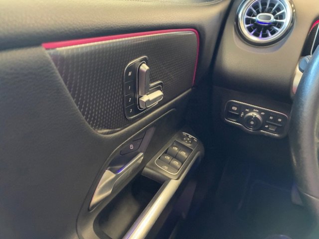 Used 2021 Mercedes-Benz GLB 250 image 15