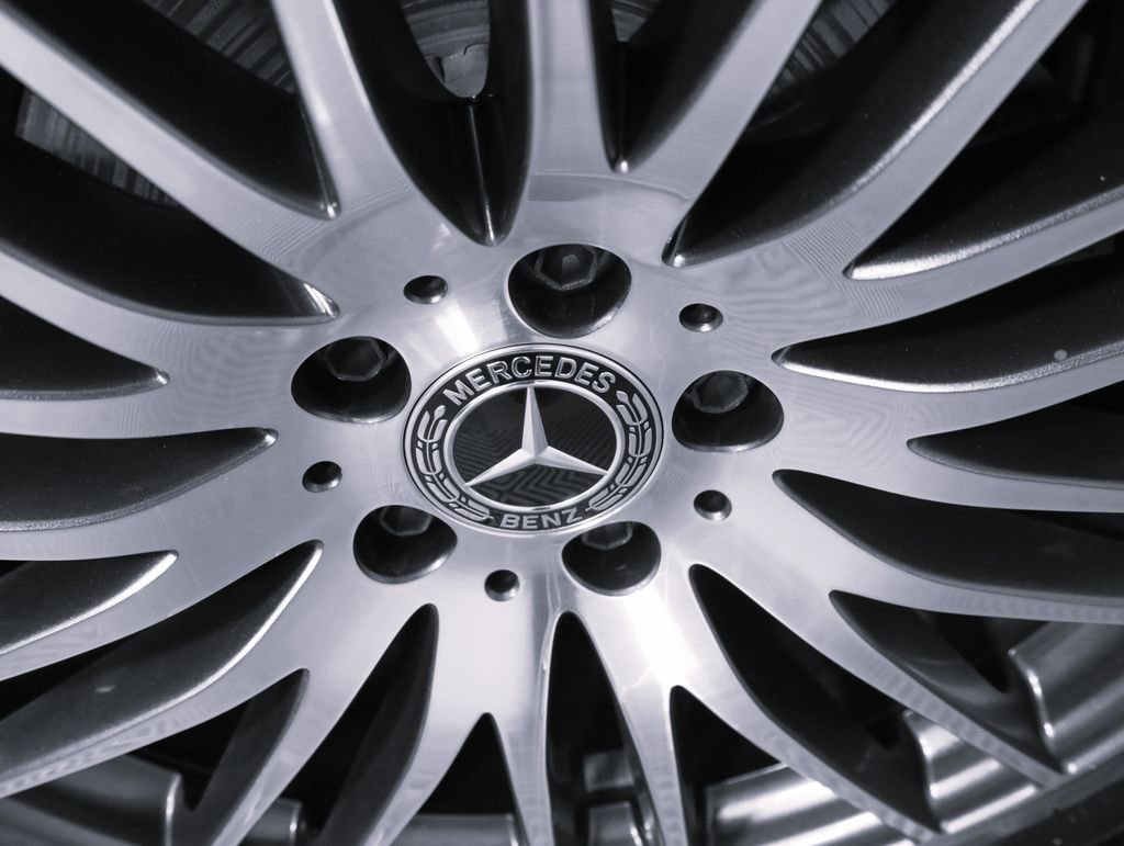 Used 2026 Mercedes-Benz GLC 300 4MATIC image 8