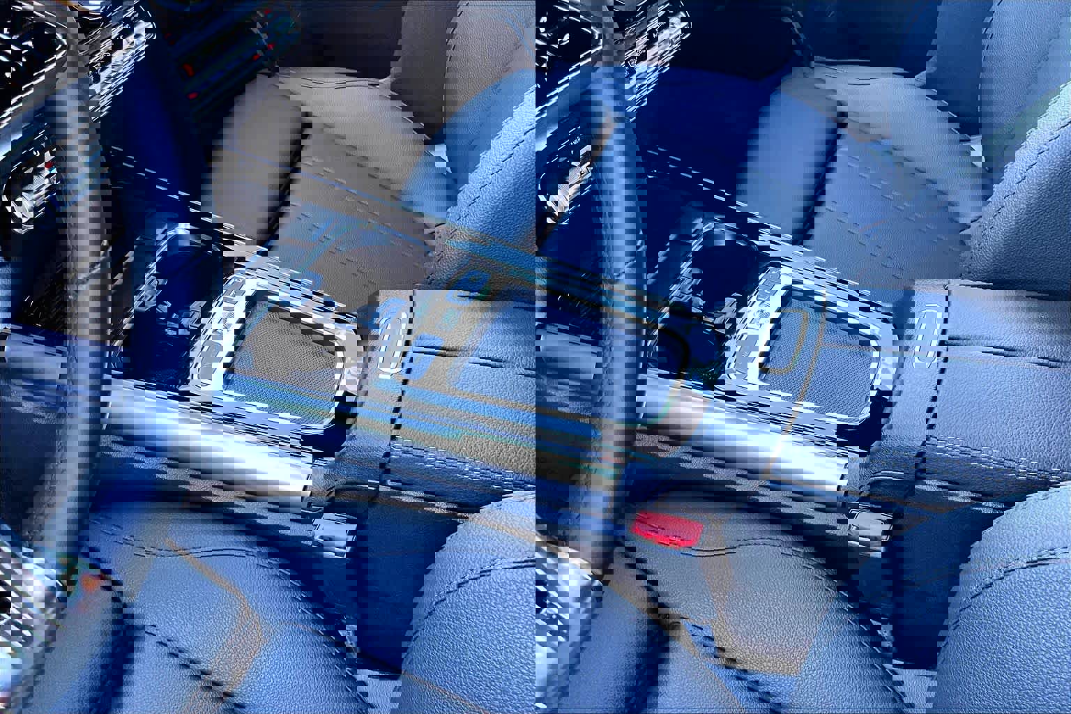 Used 2025 Mercedes-Benz GLA 250 image 16