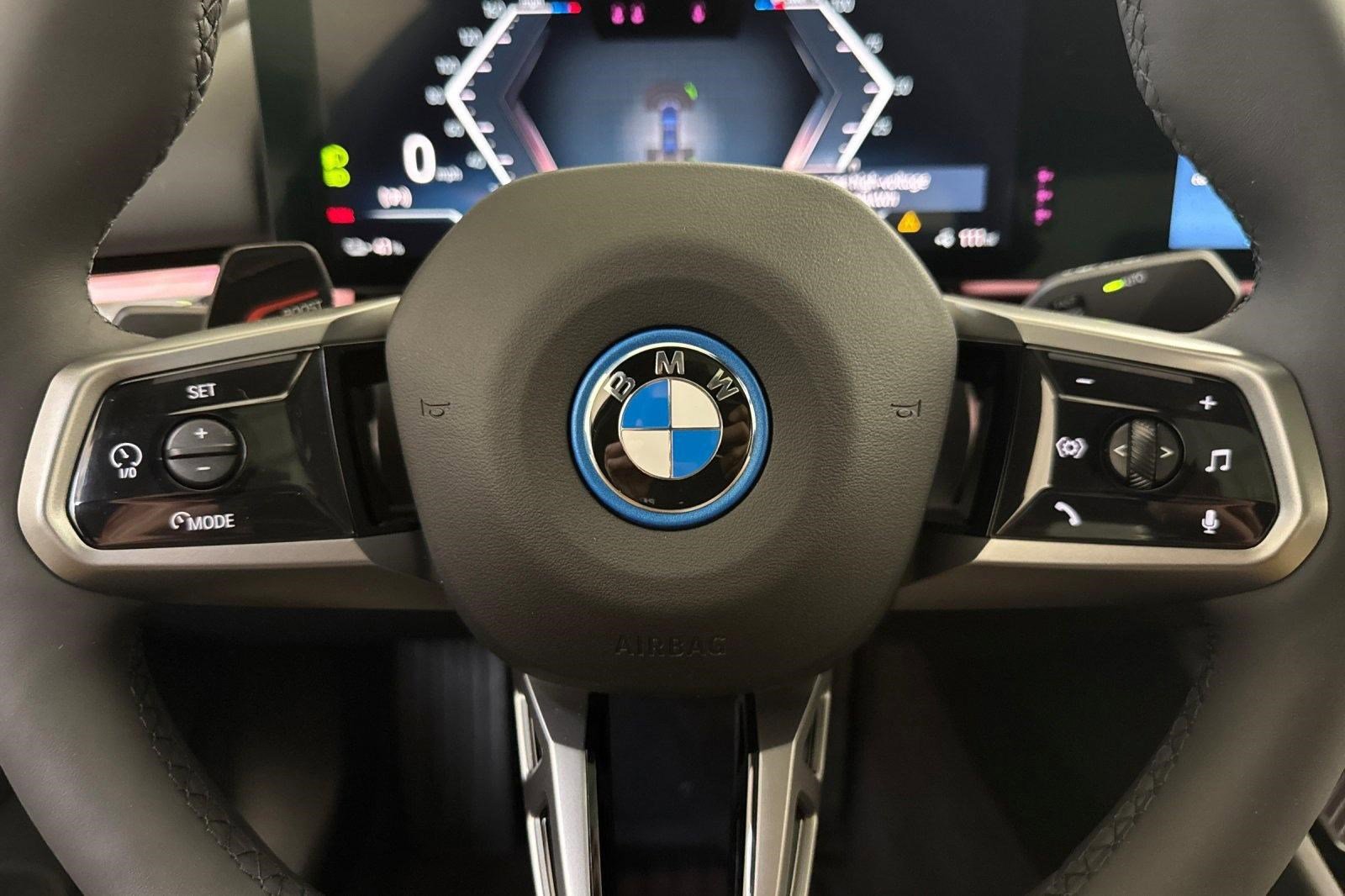 New 2027 BMW i5 eDrive40 RWD image 17