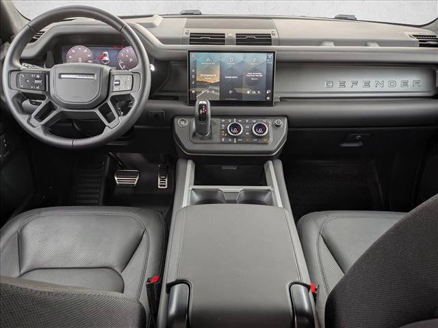 Certified 2025 Land Rover Defender 110 V8 AWD/4WD image 19