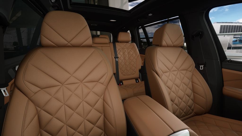 New 2026 BMW X7 xDrive40i w/ M Sport Package image 11