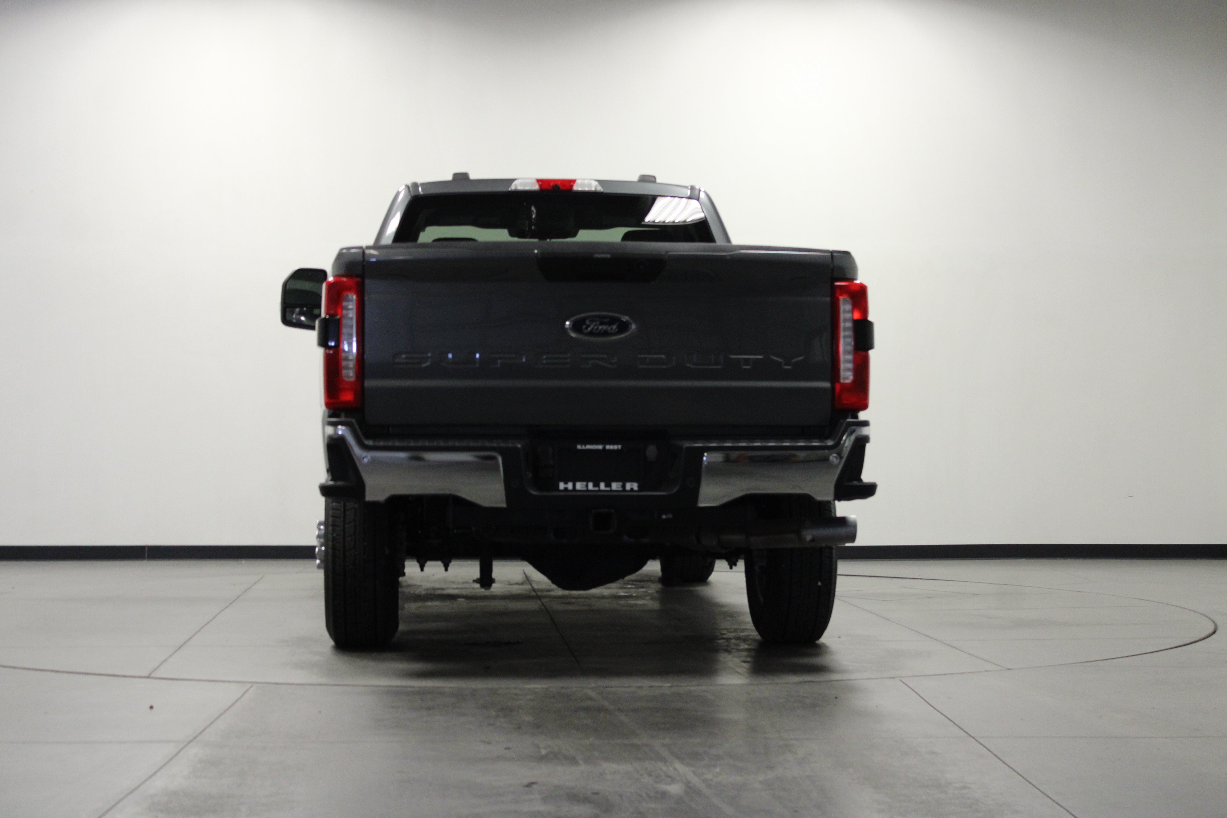 Used 2023 Ford F350 4x4 Regular Cab Super Duty image 5