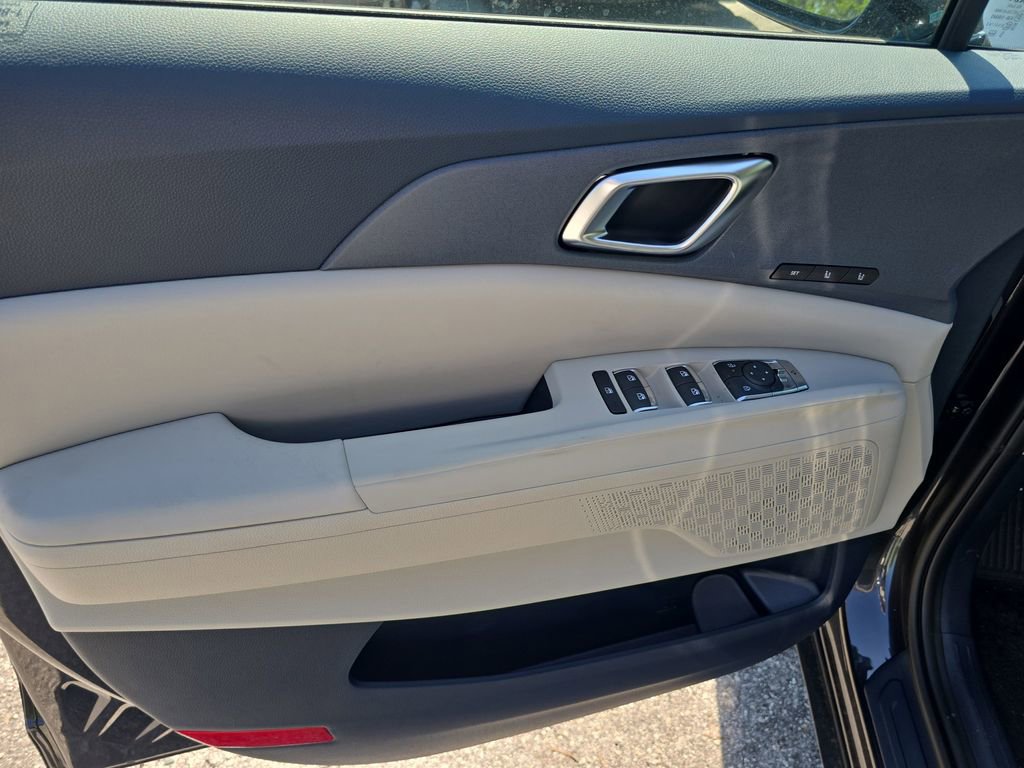 New 2026 Kia Carnival SX FWD image 19