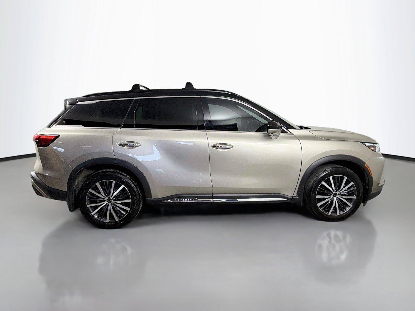 Used 2023 INFINITI QX60 Autograph w/ Cargo Package AWD/4WD image 4