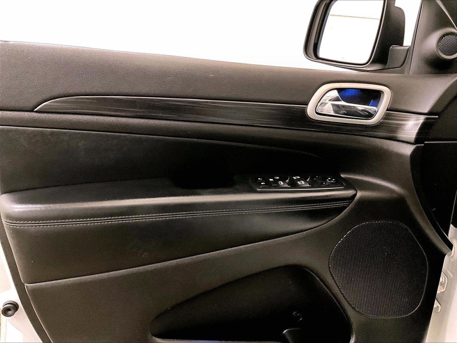 Used 2021 Jeep Grand Cherokee Laredo X image 22