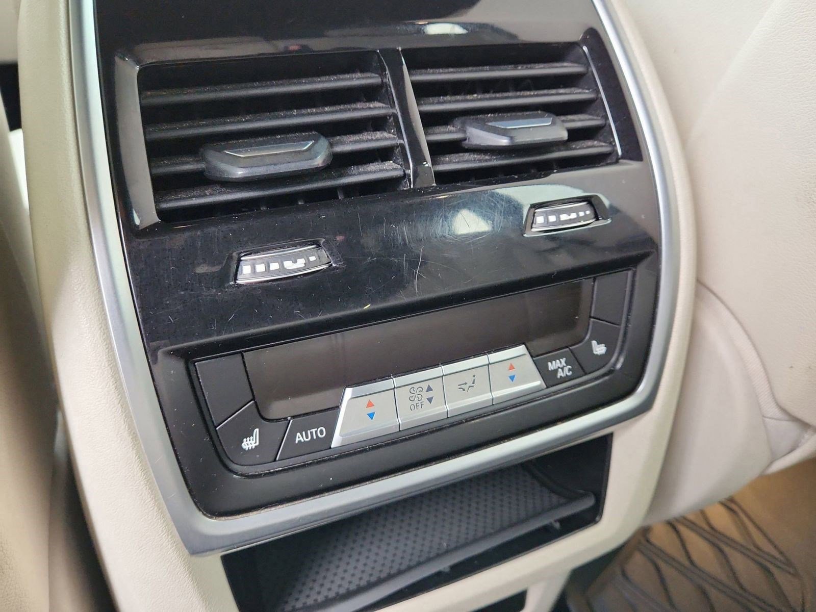 Used 2021 BMW X5 xDrive40i w/ M Sport Package image 24