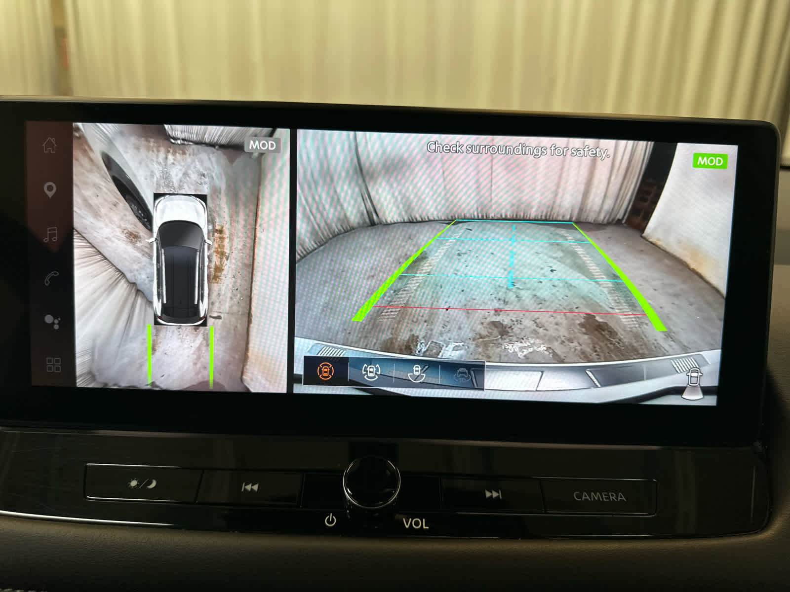 Certified 2025 Nissan Rogue Platinum w/ Tech Package image 31