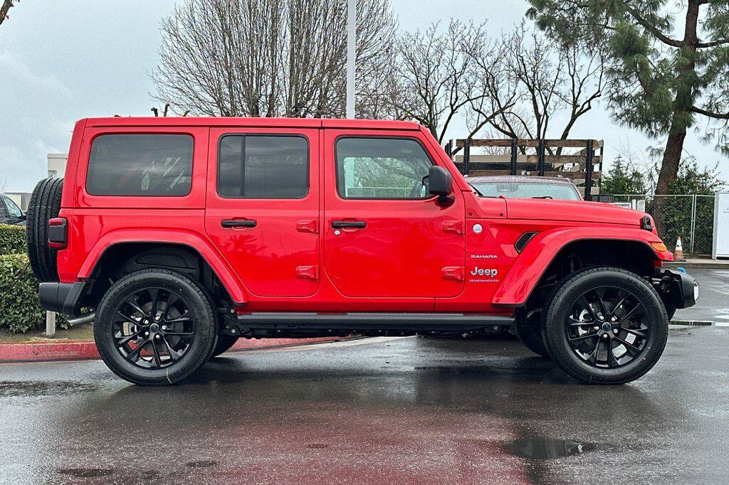 New 2024 Jeep Wrangler Unlimited Sahara AWD/4WD image 3