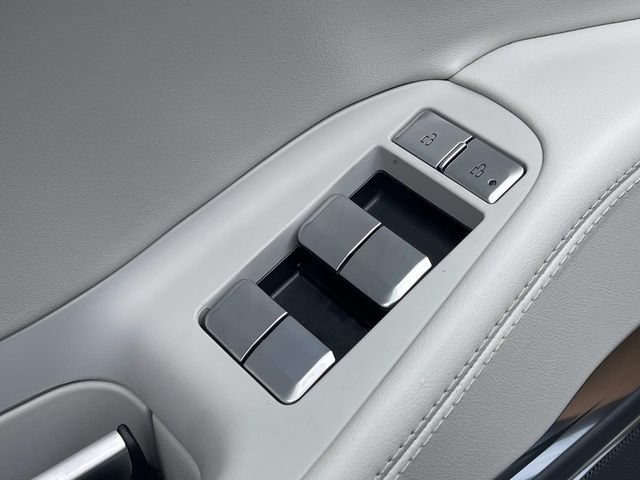 New 2026 Lincoln Navigator L Premier AWD/4WD image 24