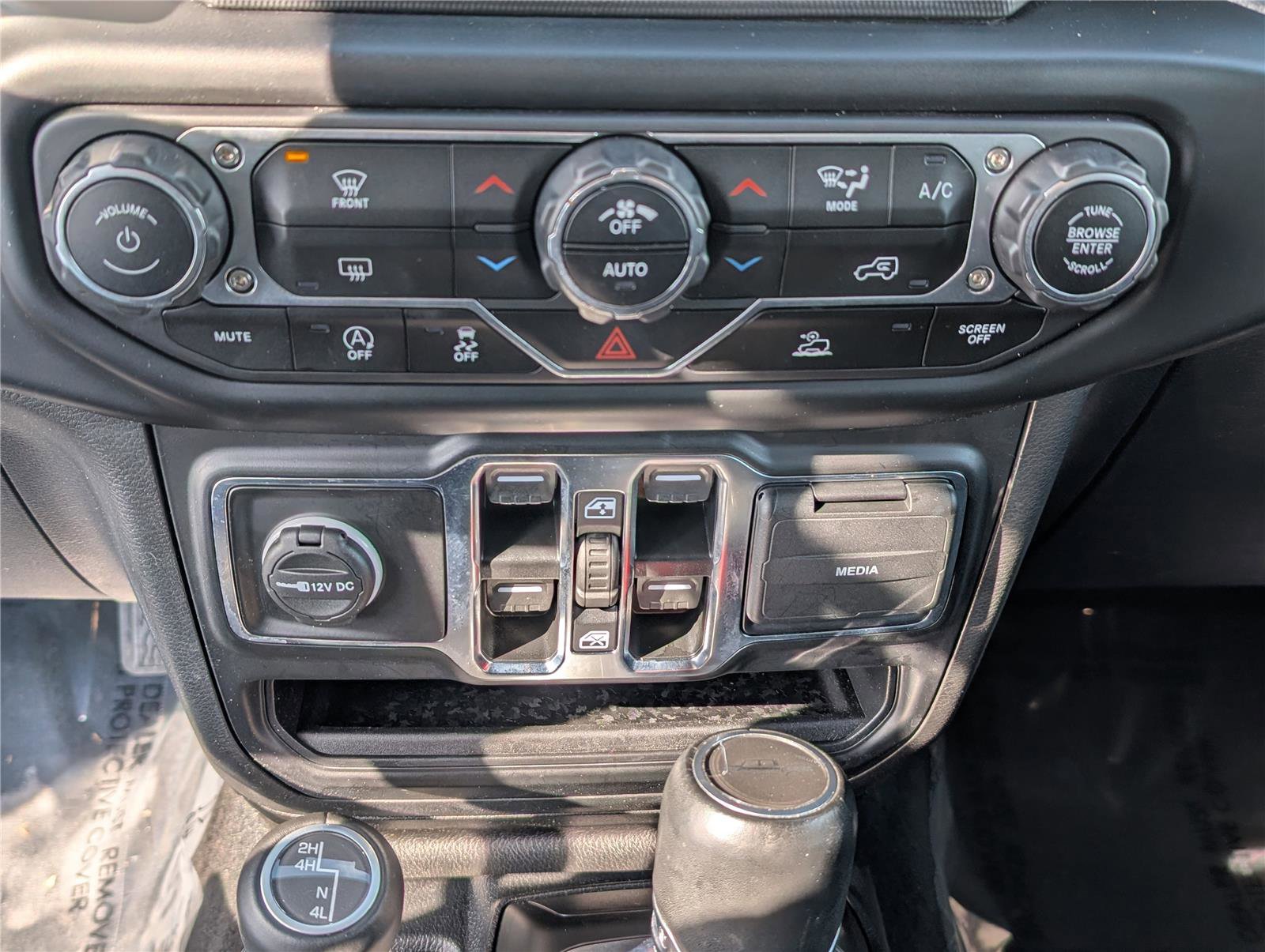 Used 2022 Jeep Gladiator Overland w/ Popular Equipment Package image 24