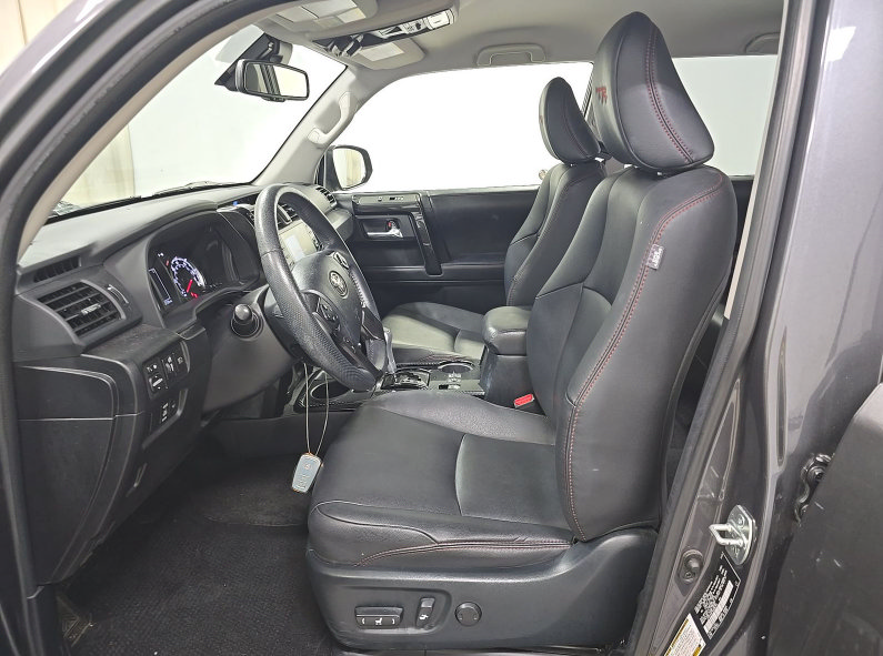 Used 2022 Toyota 4Runner TRD Off-Road Premium AWD/4WD image 8