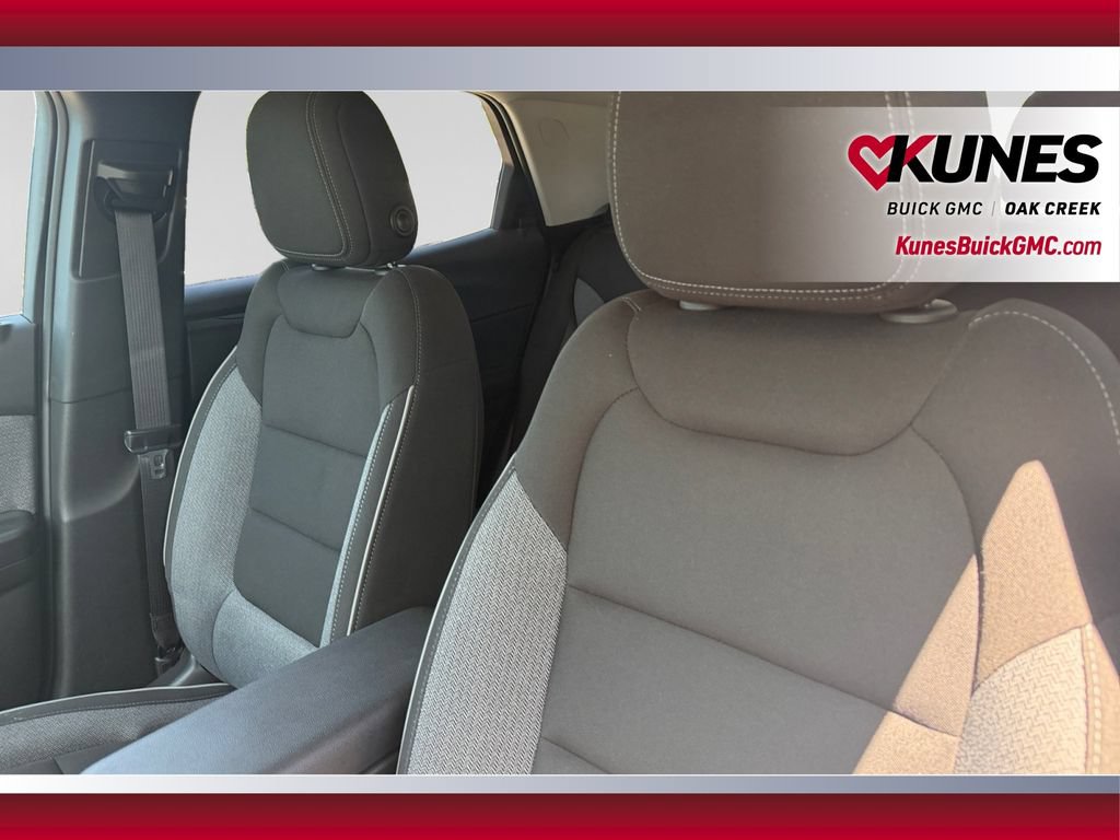 Used 2025 Chevrolet TrailBlazer LT FWD image 23