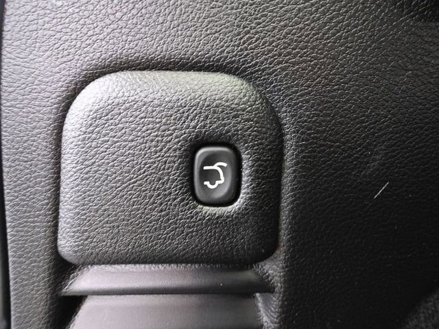 Used 2015 Jeep Grand Cherokee Altitude image 41