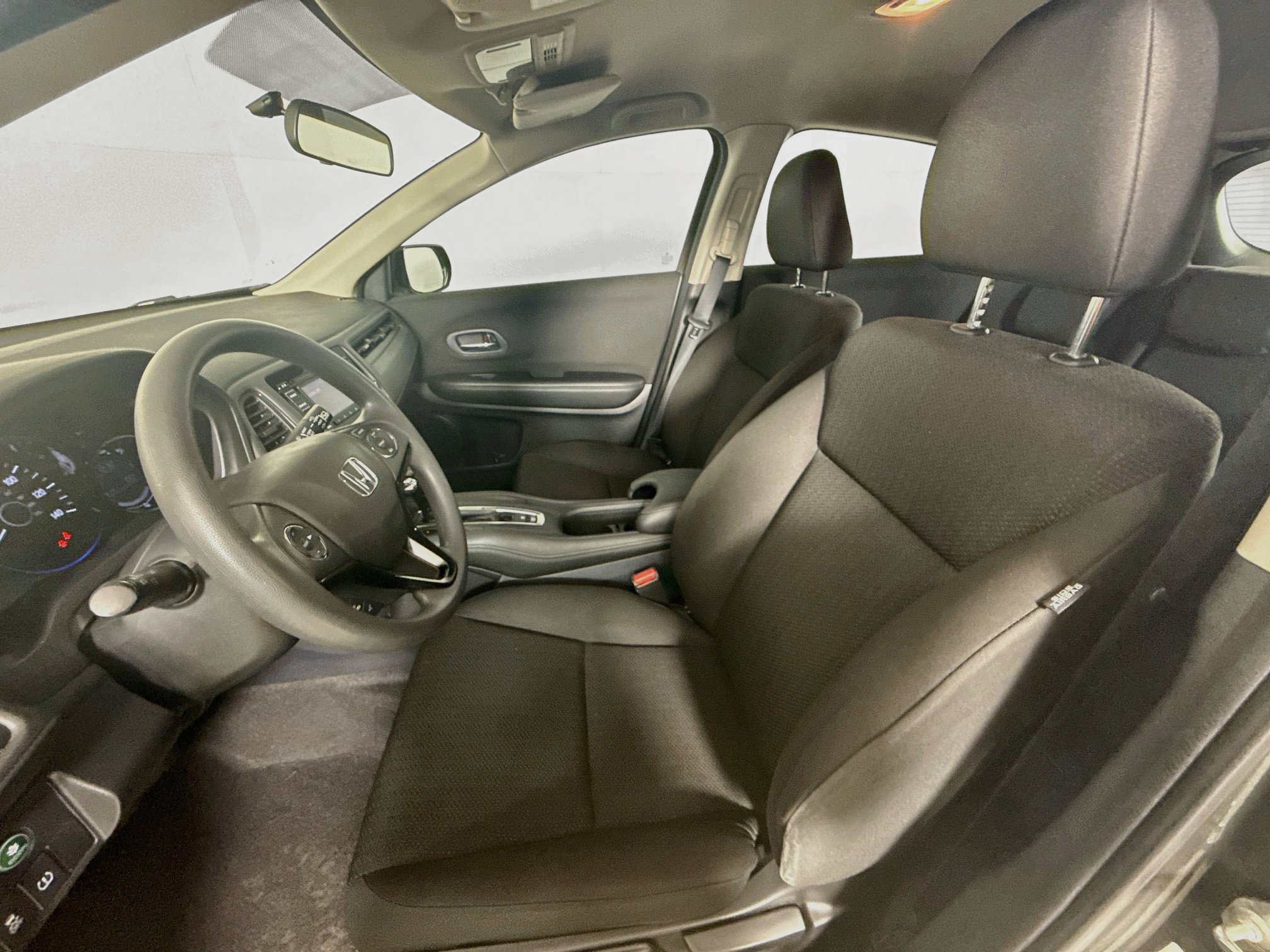 Used 2018 Honda HR-V LX image 24