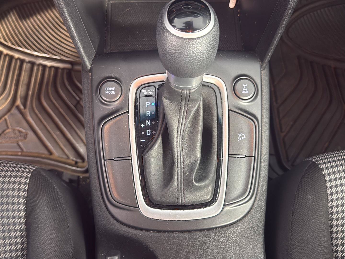 Used 2020 Hyundai Kona SE AWD/4WD image 17