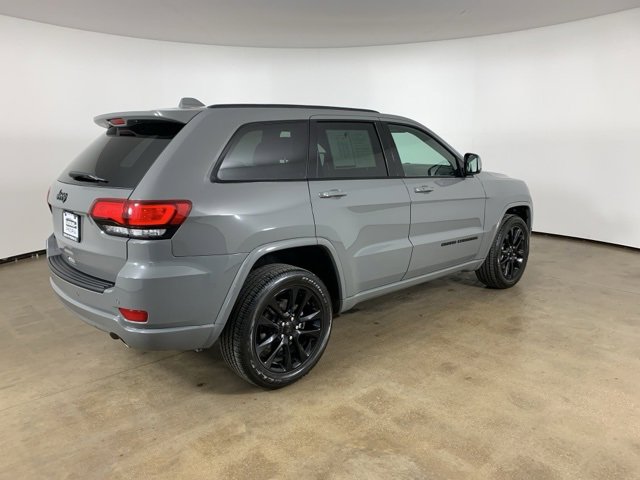 Used 2021 Jeep Grand Cherokee Laredo X image 8