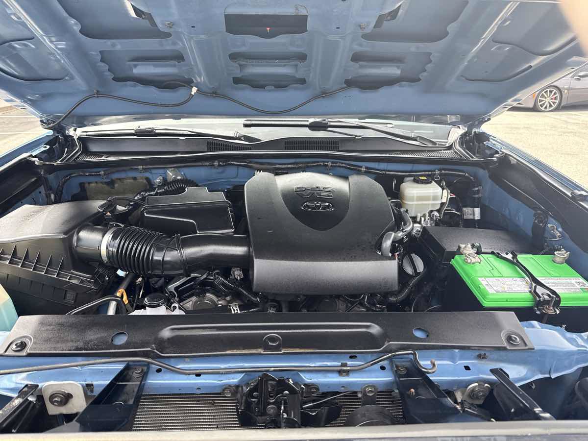 Used 2018 Toyota Tacoma 4x4 Double Cab image 29