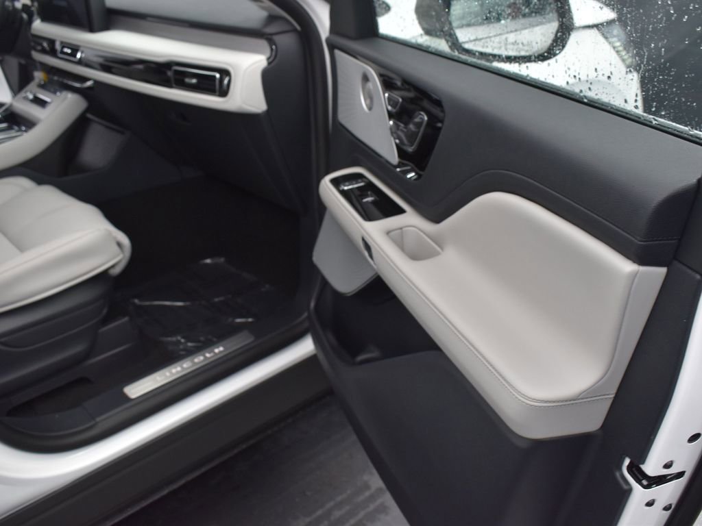 New 2026 Lincoln Aviator Reserve w/ Luxury Package image 17