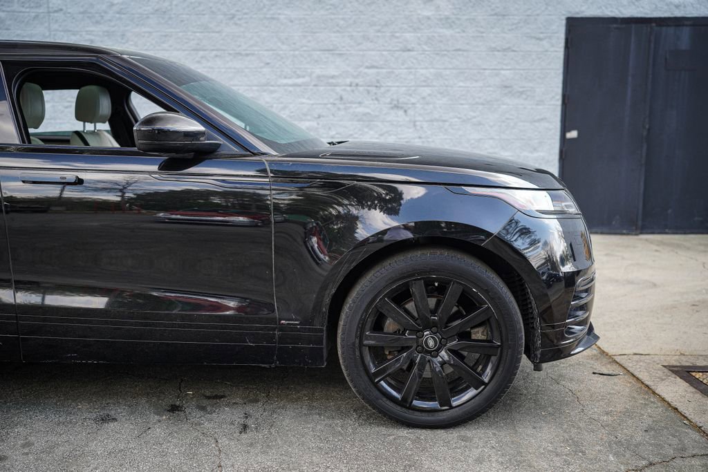 Used 2020 Land Rover Range Rover Velar R-Dynamic S image 17