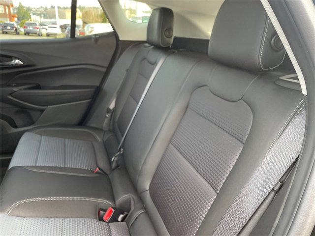 Used 2025 Chevrolet Trax LT w/ LT Convenience Package image 30