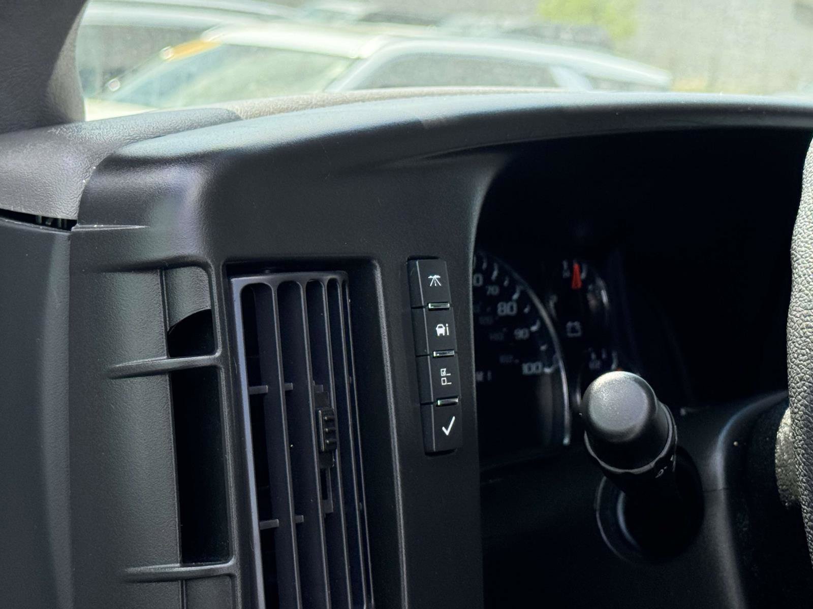 Used 2024 Chevrolet Express 2500 w/ Driver Convenience Package image 10