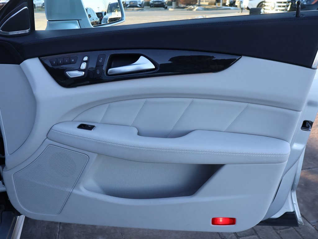 Used 2016 Mercedes-Benz CLS 550 4MATIC image 13