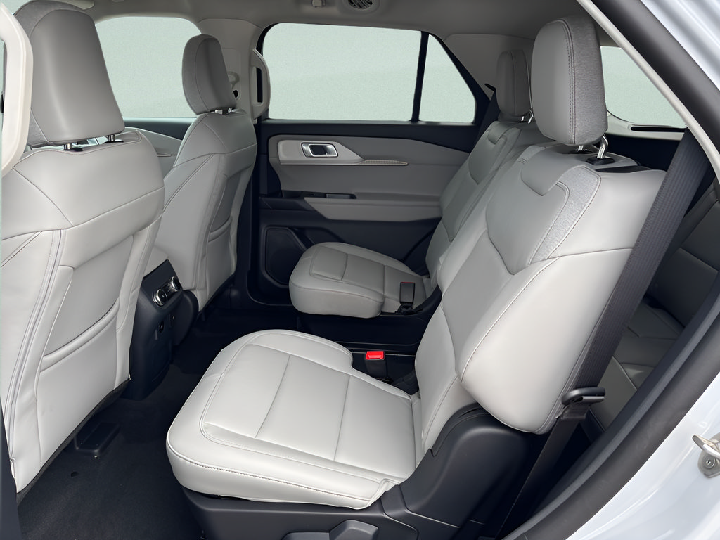 New 2026 Ford Explorer Active w/ Active Comfort Package AWD/4WD image 5