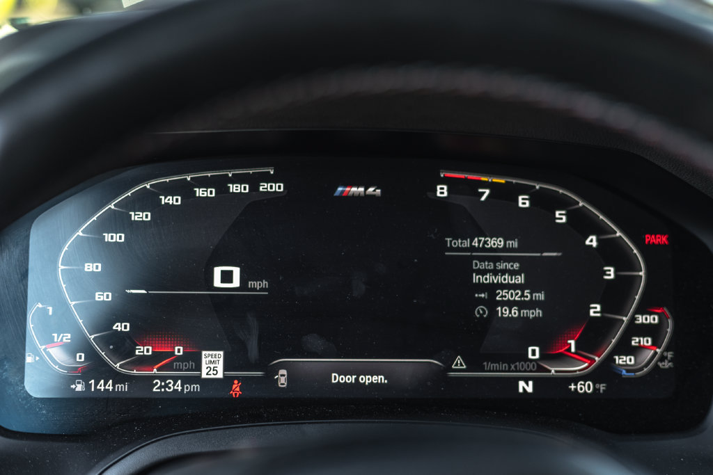 Used 2023 BMW M4 Coupe w/ Executive Package RWD image 8