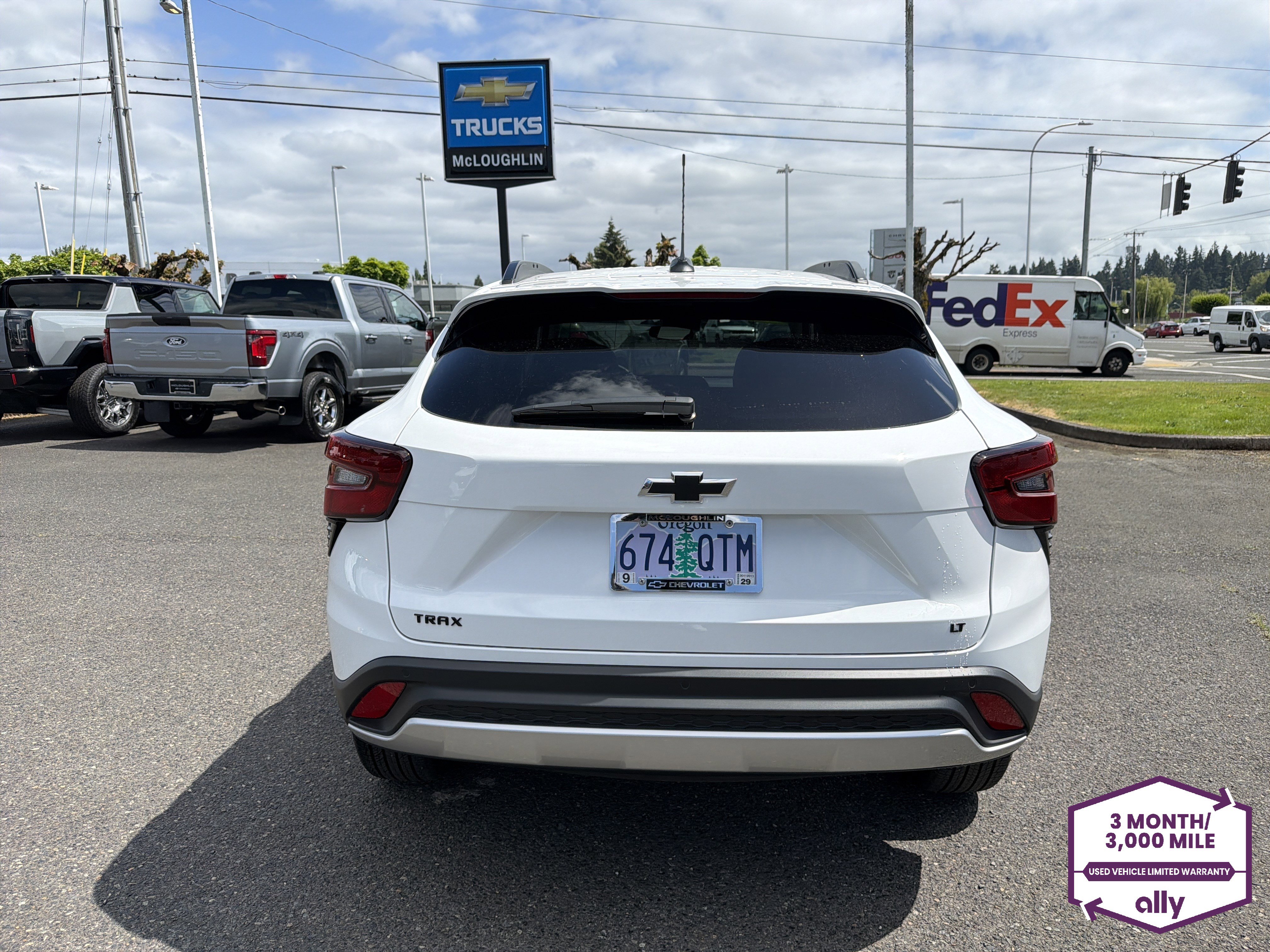 Used 2025 Chevrolet Trax LT w/ Driver Confidence Package FWD image 4