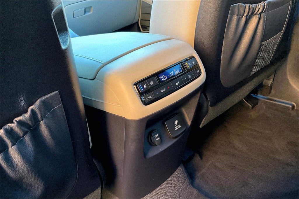 Used 2024 Hyundai Palisade Calligraphy image 10