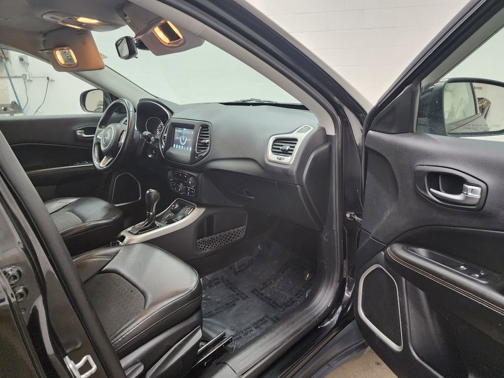 Used 2019 Jeep Compass Latitude image 31