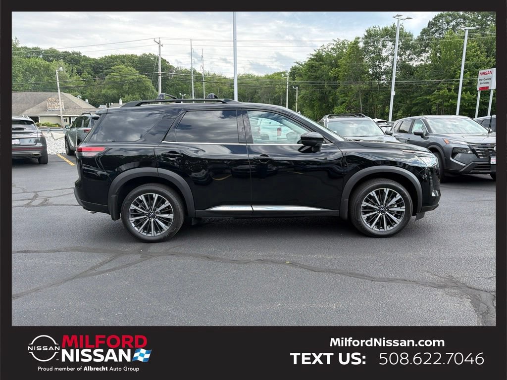 Used 2026 Nissan Pathfinder Platinum w/ Cargo Package AWD/4WD image 6