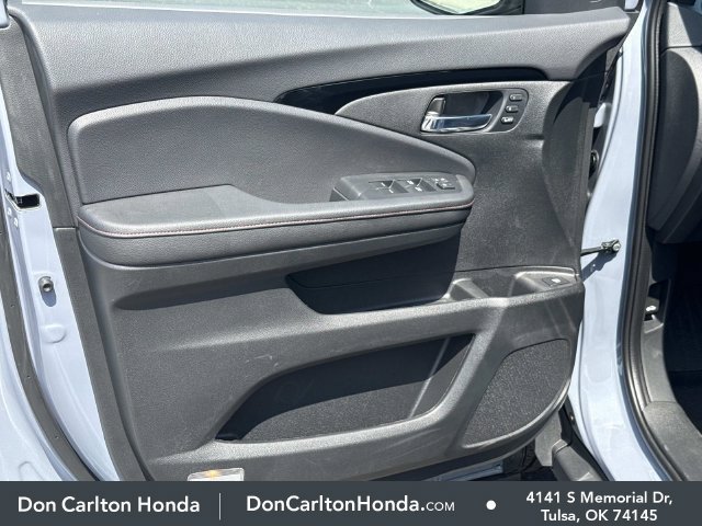 New 2026 Honda Ridgeline Black Edition image 8