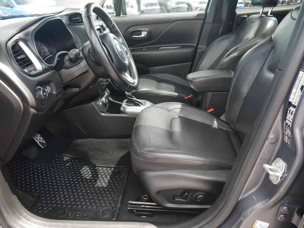 Certified 2022 Jeep Renegade Limited w/ Sun, Sound & Wheels Group AWD/4WD image 25