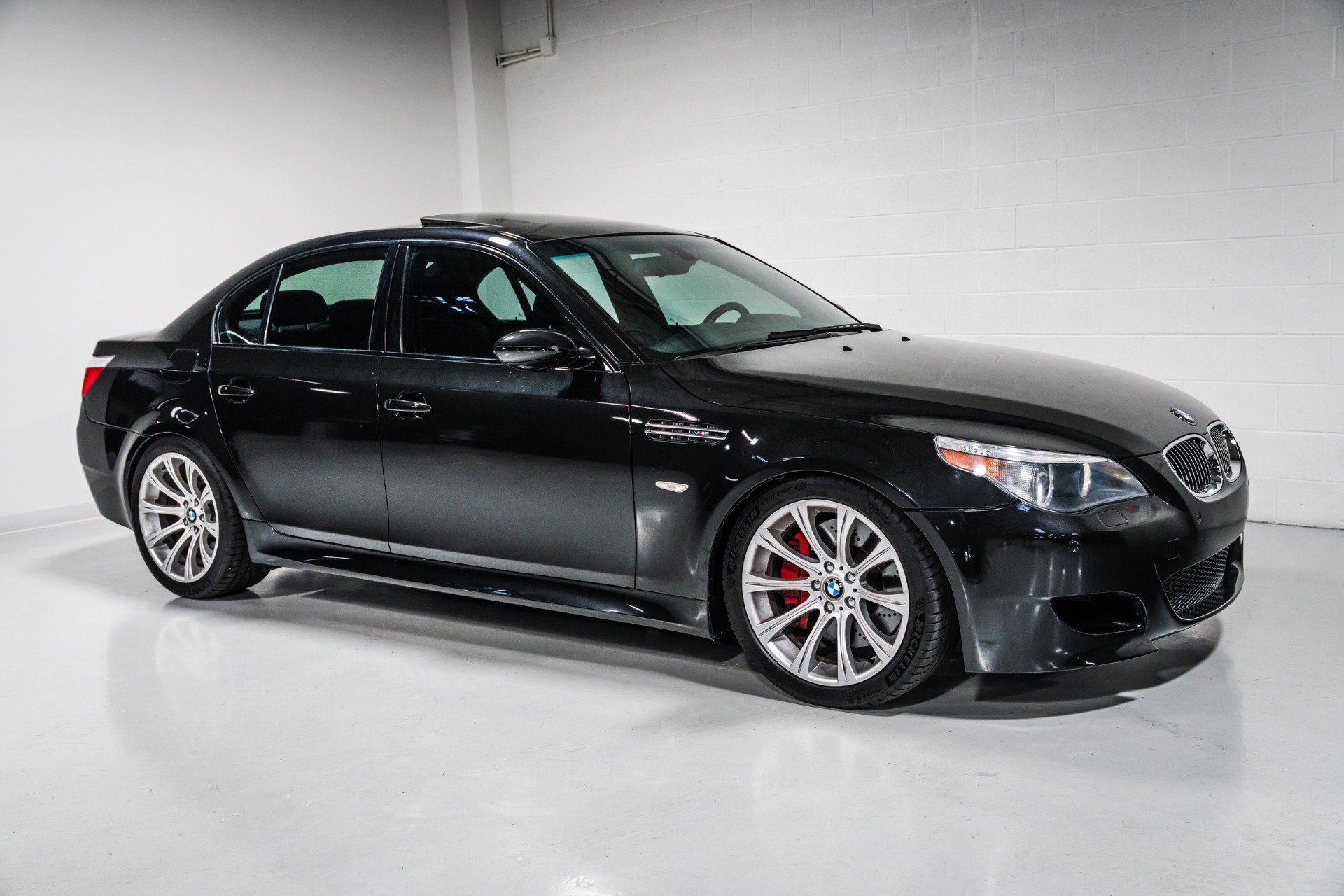Used 2007 BMW M5 RWD image 1