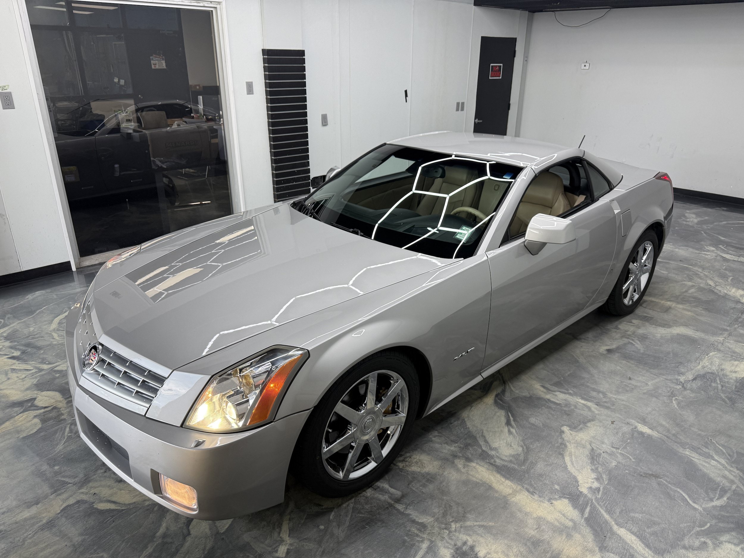 Used 2008 Cadillac XLR RWD image 21