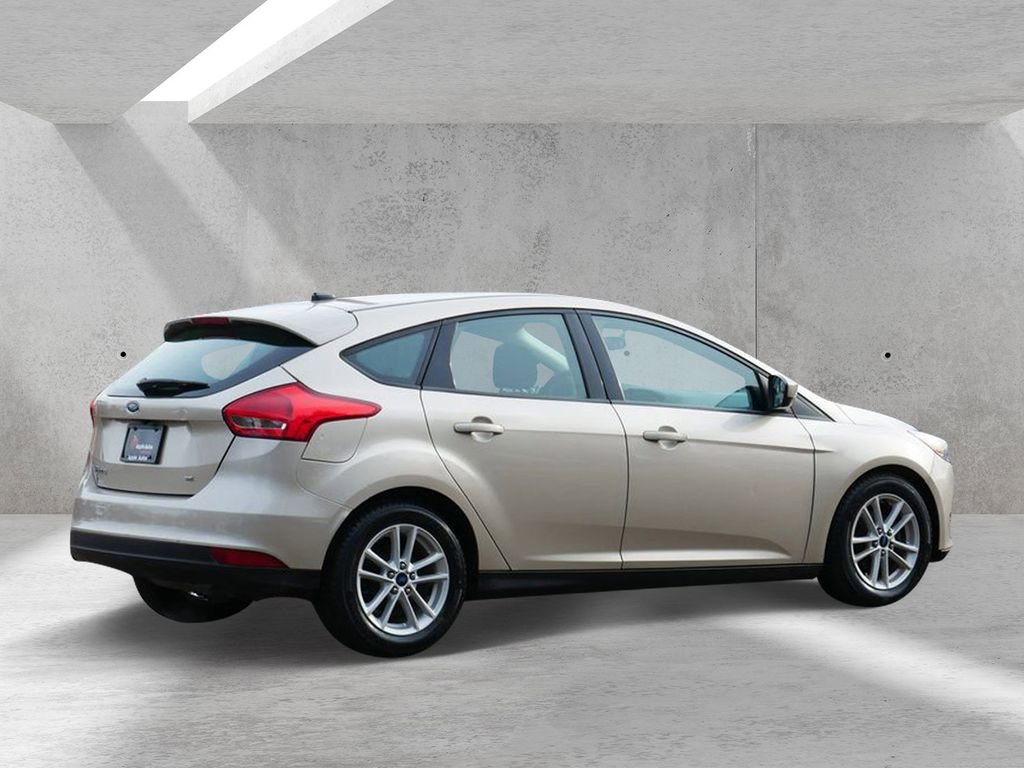 Used 2018 Ford Focus SE image 3