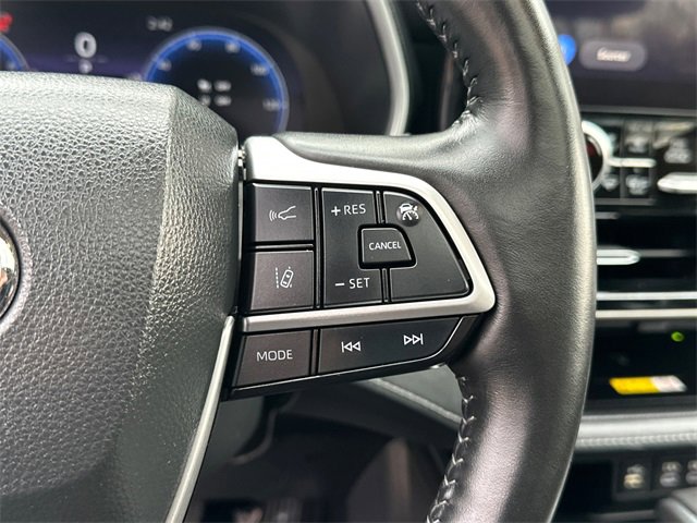 Used 2023 Toyota Highlander Limited image 27