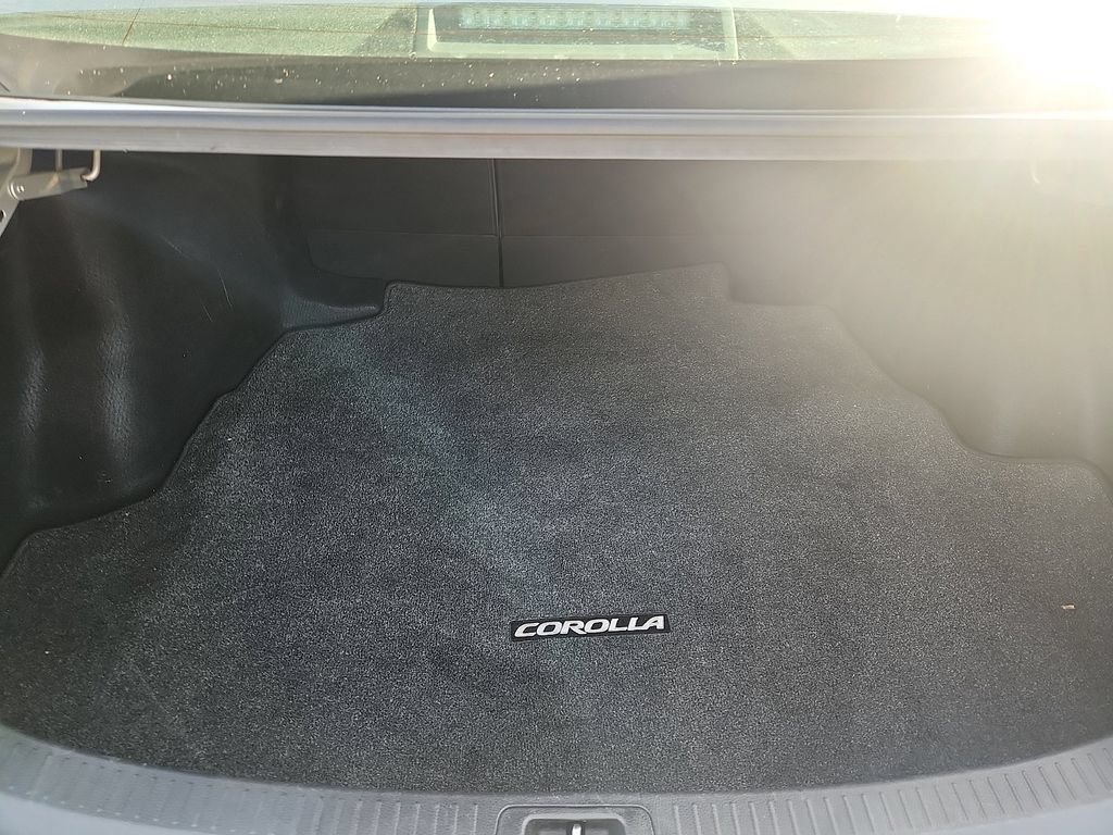 Used 2023 Toyota Corolla LE w/ Carpet Mat Package (TMS) FWD image 28