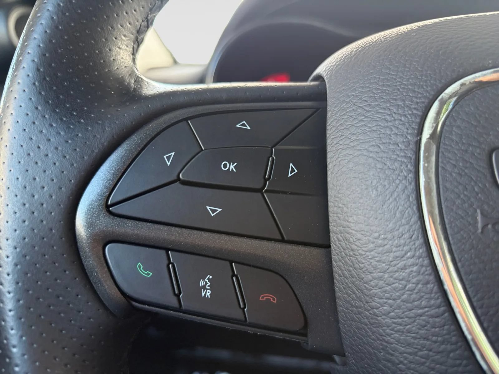 Used 2018 Dodge Durango SXT w/ Quick Order Package 2BB AWD/4WD image 30