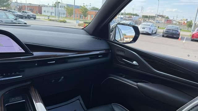 Used 2022 Cadillac Escalade Premium Luxury AWD/4WD image 66