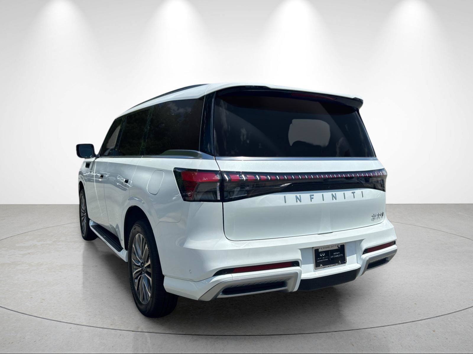New 2027 INFINITI QX80 Luxe AWD/4WD image 3
