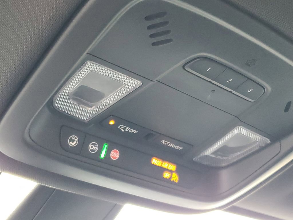 Used 2023 Chevrolet Traverse RS w/ LPO, Floor Liner Package image 22