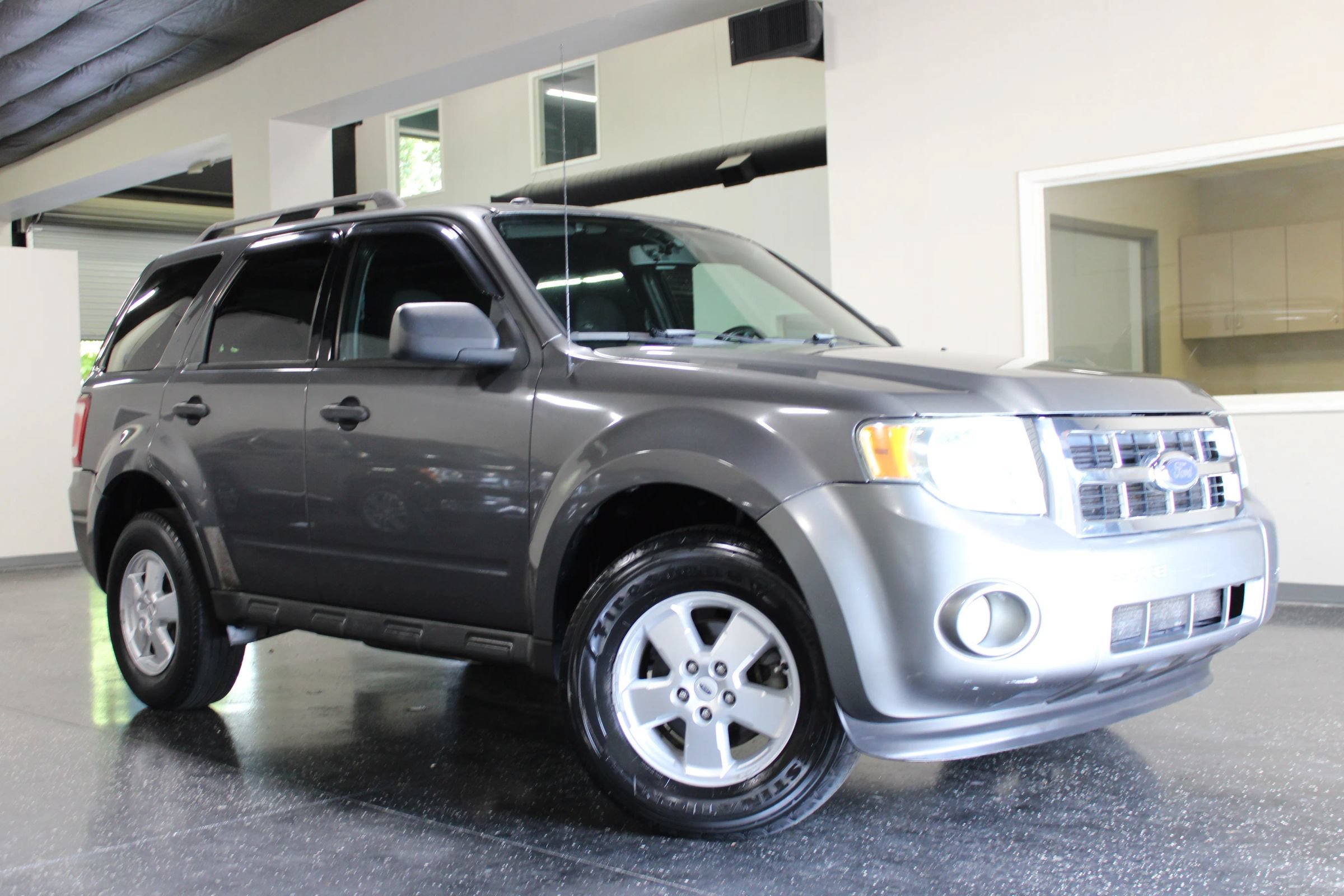 Used 2010 Ford Escape XLT FWD image 32