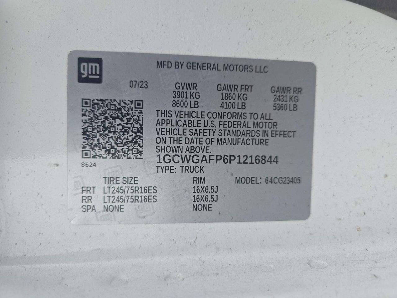 Used 2023 Chevrolet Express 2500 w/ Driver Convenience Package RWD image 8