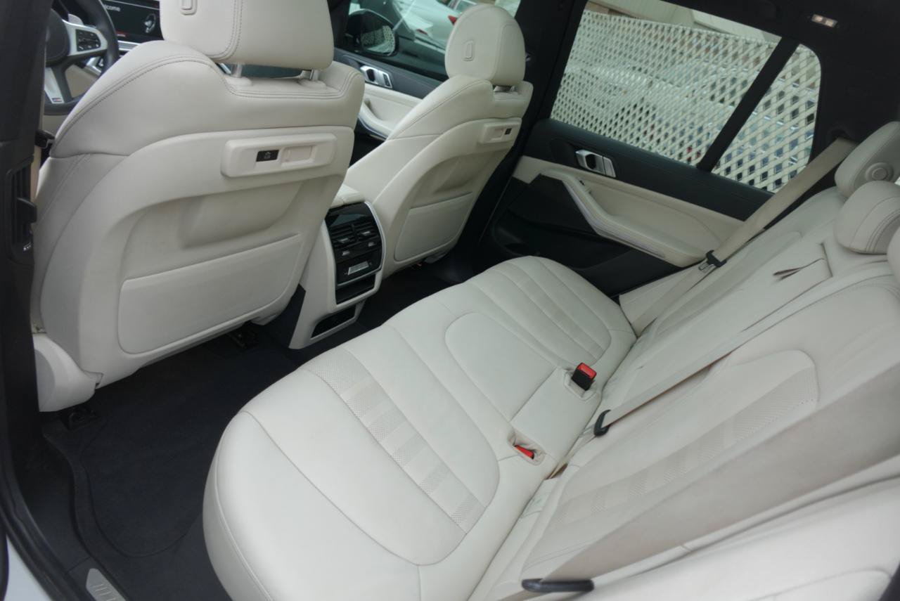 Used 2022 BMW X5 xDrive40i w/ M Sport Package AWD/4WD image 11