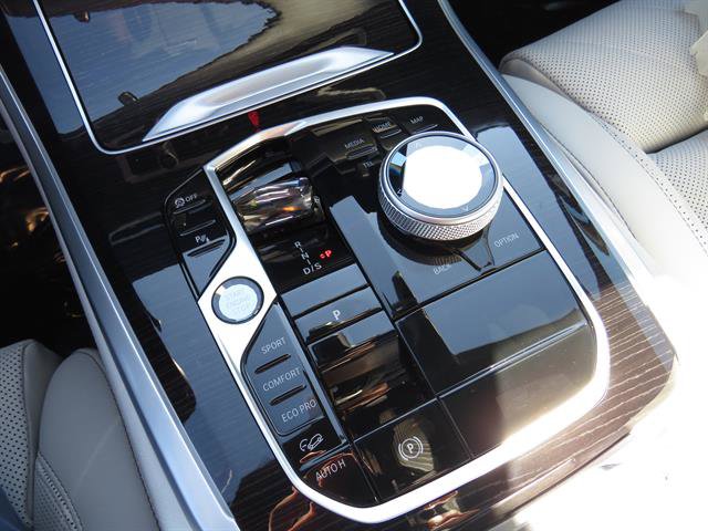 Used 2025 BMW X5 M60i w/ Executive Package image 16